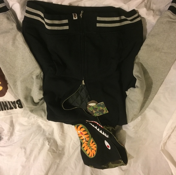 Black Med Bape varsity shark hoodie - Picture 2 of 8